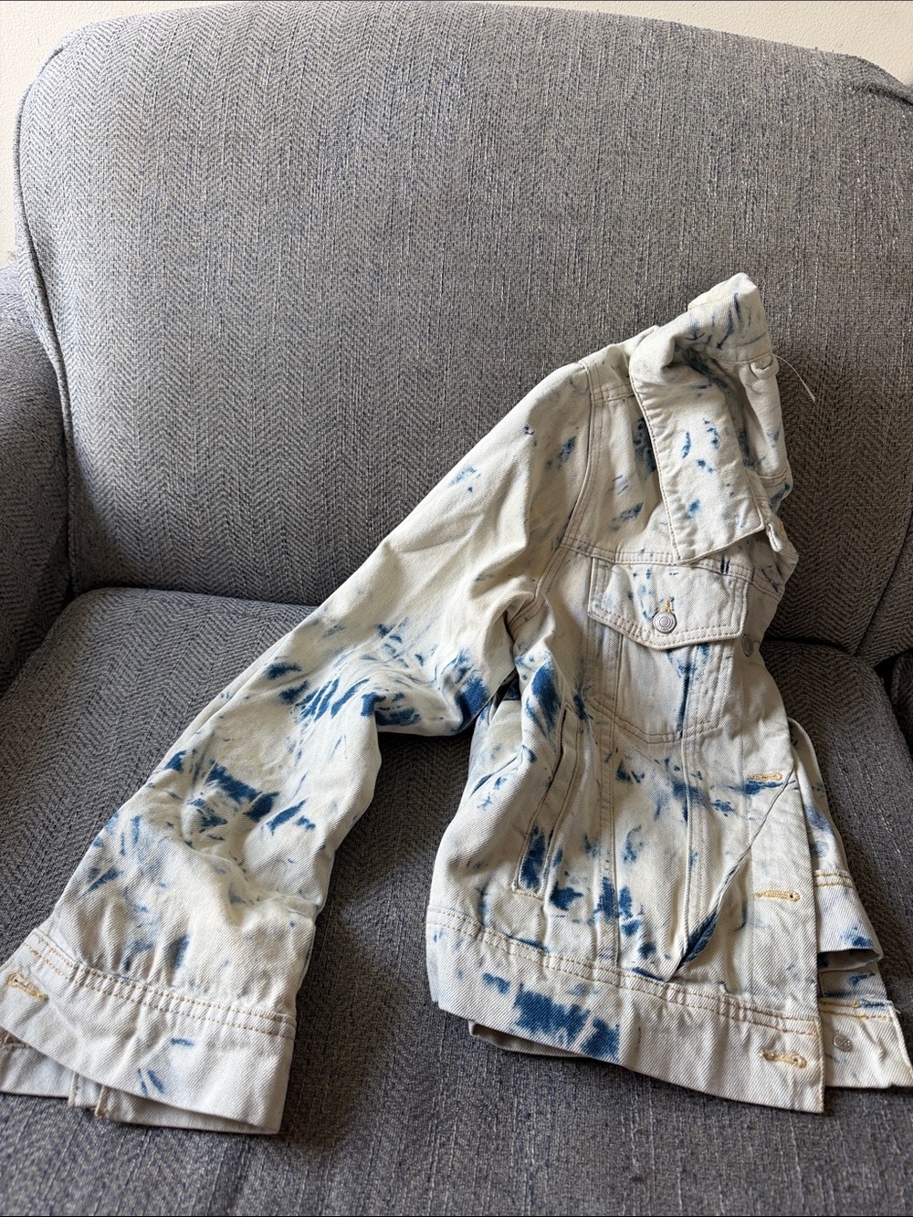 Free People Tie Dye Denim Jacket Size: Large - Picture 10 of 13